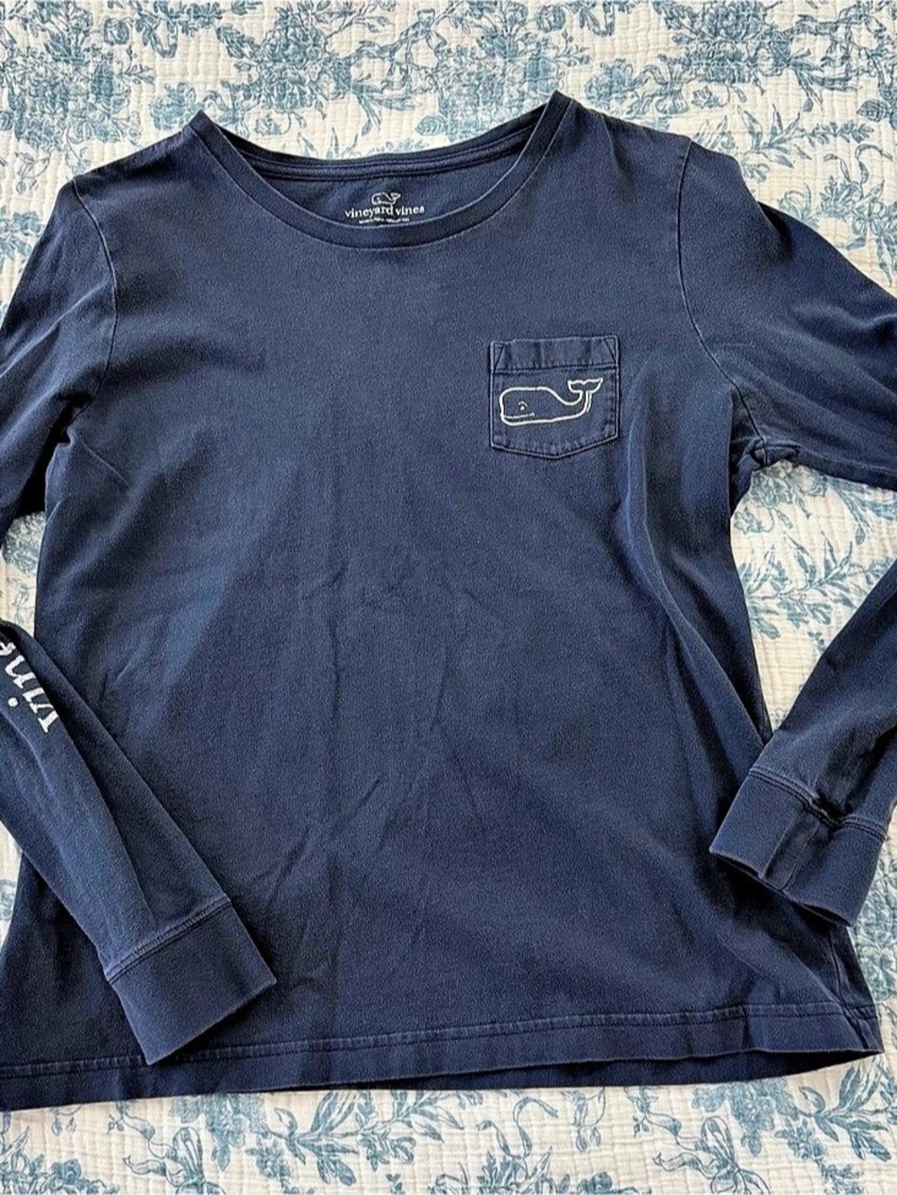 Vineyard Vines Long-Sleeve Vintage Whale Pocket Tee Blue Medium